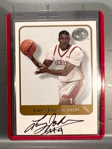 超絶レア 大学背番号#4 直書 Auto 01 Fleer Larry Johnson ラリー・ジョンソン サイン NBA バスケ ニックス Knicks Panini 新人王 All-star