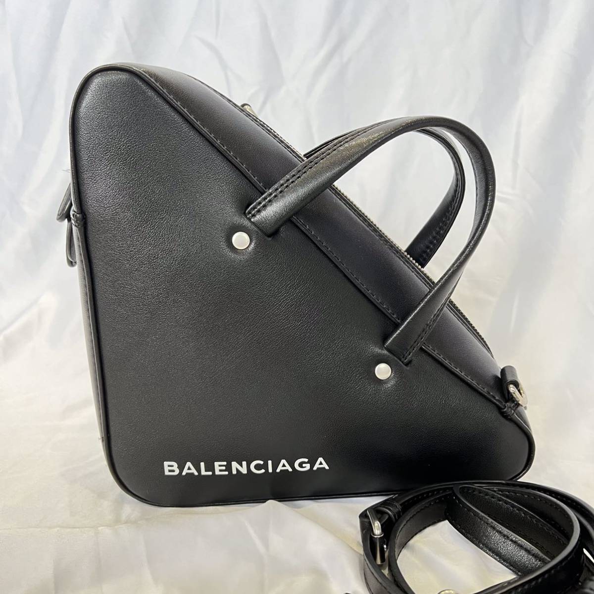 ヤフオク! -バレンシアガ ショルダーバッグの中古品・新品・未使用品一覧 ヤフオク! -バレンシアガ ショルダーバッグの中古品・新品・未使用品一覧