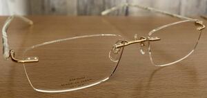 日本製 最高級 紳士 眼鏡 縁なし フレーム K18 金無垢 F-7002 MADE IN JAPAN F-SERIES 52□17-140 ツーポイント 18K 各刻印有り 数量限定