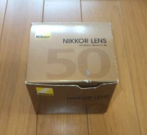 Nikon　ニコン　AF Nikkor 50mm f/1.8D　殆ど未使用！