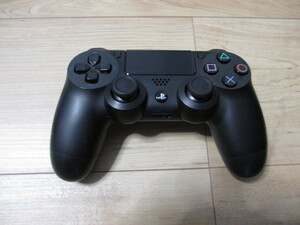 プレイステーション4 PS4 コントローラー　ブラック