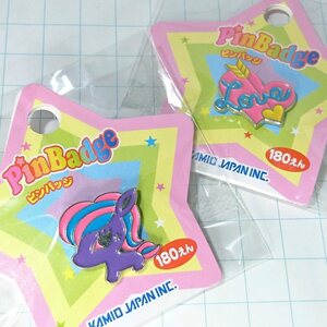 送料無料)未開封 ファンシーグッズ カミオジャパン キャラクター ピンバッジ PINS ピンズ 2点セット A10408