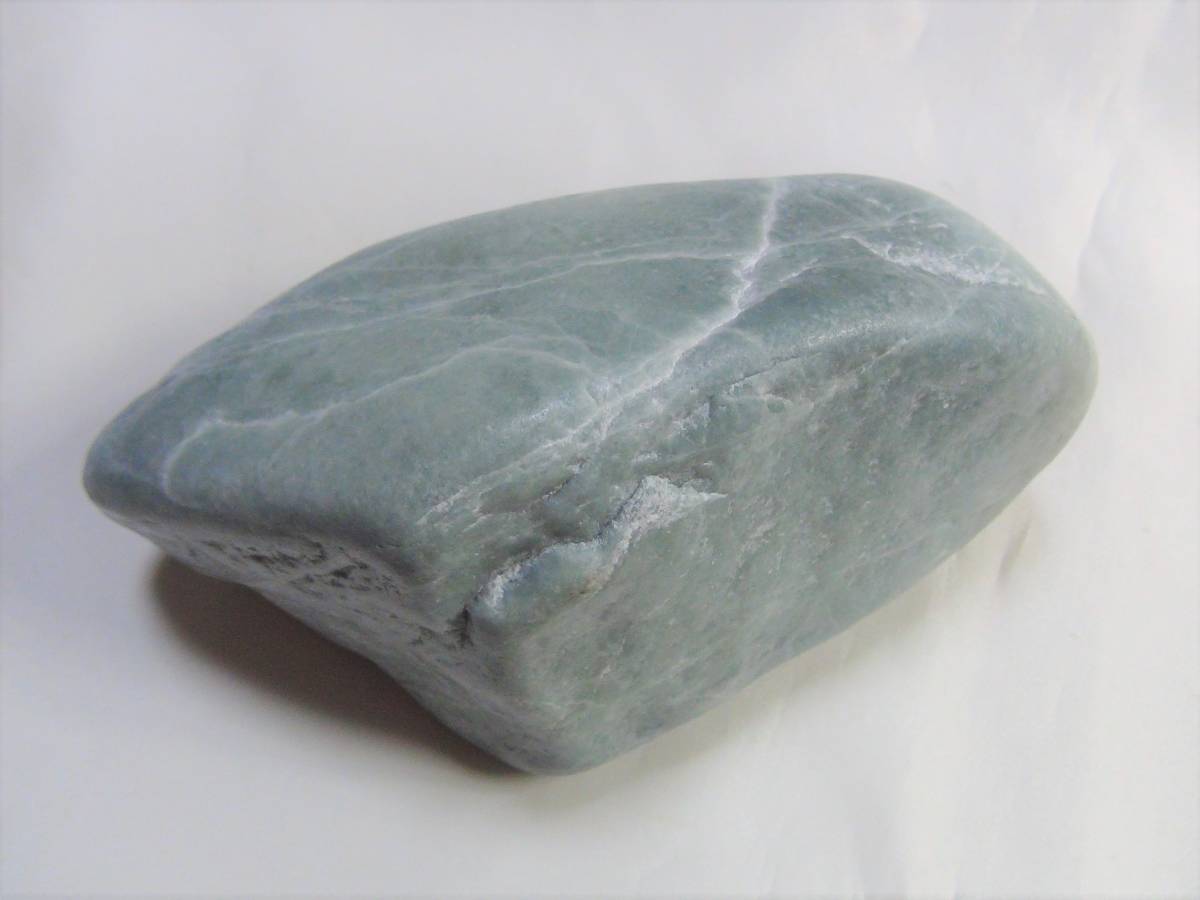 ヤフオク! -翡翠 原石 kg(岩石、鉱物)の中古品・新品・未使用品一覧