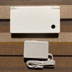 DS ニンテンドーDS i ホワイト 充電器付き TJF100469110