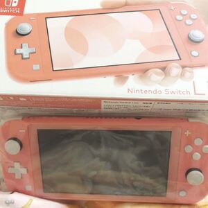 Nintendo Switch Lite コーラル