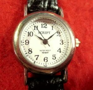 EC60V) ★完動腕時計★SCRIPTスクリプト★丸形 白★レディース★◎小ぶりですが見やすく実用的な時計です♪