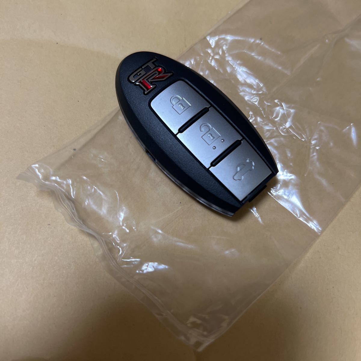 可愛いクリスマスツリーやギフトが! 【未使用 長期保管品】スカイライン メッキ R31 日産純正 ADマッドフラップ r34 フロント左右 r32 日産純正品 R30スカイライン ドアストライカー 1個のみ
