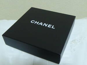 ■　CHANEL　シャネル　空箱　ケース　正方形　ネックレス　アクセサリー　スカーフ　等の箱？　小物入れなどに