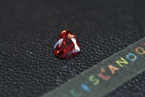 # new arrival # dark red zirconia 7.×7. Heart she-p cut gem brilliancy gem series Heart form Cubic Zirconia C125