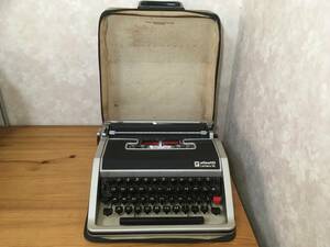 売り切り 昭和レトロ olivetti オリベッティ Lettera DL タイプライター レッテラ インテリア アンティーク 昭和レトロ スペイン 0219-02