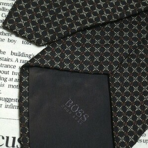 ヒューゴボス HUGO BOSS 美品 ネクタイ イタリア製 シルク100% パターン柄 黒系ベース ブラック系 L-005398 ゆうパケットの画像5