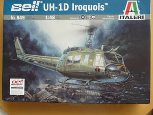 ITALERI UH-1D　IROQUOIS プラモデル　48ー１　新品　貴重