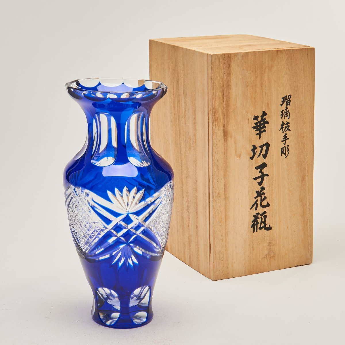 ヤフオク! -花瓶 ガラス 青(工芸品)の中古品・新品・未使用品一覧