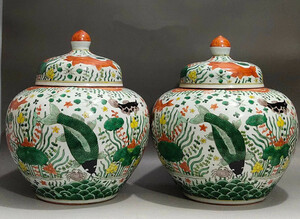 ◆旧蔵◆古美術 中国古玩 明代嘉靖年製款 五彩荷叶魚藻紋盖罐―對　時代物　A45