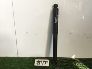 ハイエース CBF-TRH200V 右Rショックアブソーバー