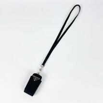 極美品■PRADA プラダ ネックストラップ スマホケース 小物入れ 三角ロゴプレート ナイロン シルバー金具 白タグ ユニセックス ブラック 黒_画像2