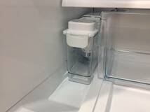 YJT4921【TOSHIBA/東芝 3ドア冷蔵庫】美品 2017年製 GR-H38S 家電 キッチン 冷蔵冷凍庫 右開きドア 自動製氷 363L_画像6