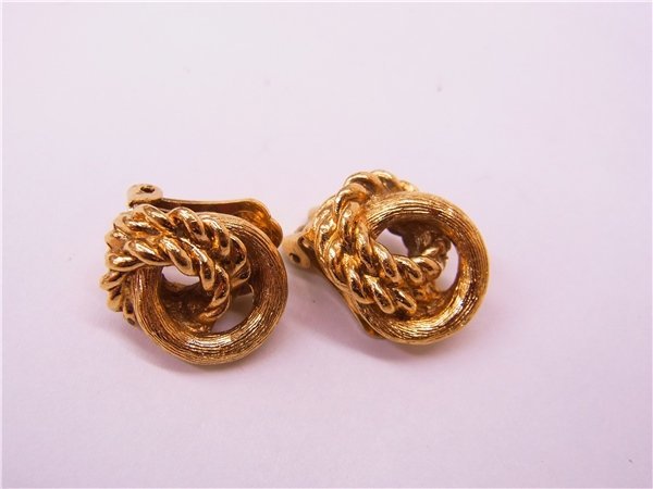ヤフオク! -「chr.dior」(イヤリング) (イヤリング、ピアス)の落札相場 ...