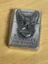 未使用品 zippo ジッポ ジッポー HARLEY DAVIDSON ハーレーダビッドソン 限定版 LIMITED EDITION 台座 ライター セット_画像2