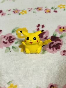 ポケモン バンダイ フルカラーコレクション ミニフィギュア ピカチュウ