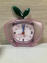 ●りんごアラームクロック　MA8220 置時計 置き時計 目覚まし時計_画像2