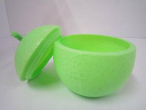 # plastic melon container unused 100 cup J194