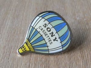 古い ピンバッジ : SONY CASSETTES B ソニー バルーン 気球 広告 ロゴ ピンズ #V