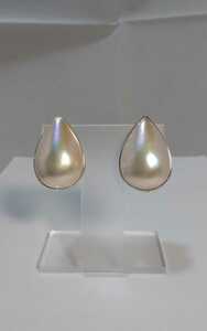 K14WGmabe pearl earrings! dent equipped.