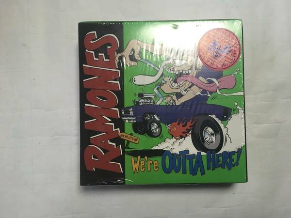 RAMONES WE'RE OUTTA HERE!　USA盤　CD VHS　未開封
