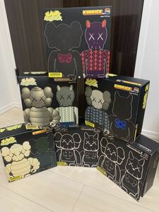 KUBRICK KAWS キューブリック カウズ メディコムトイ バスストップ マイメロディ 