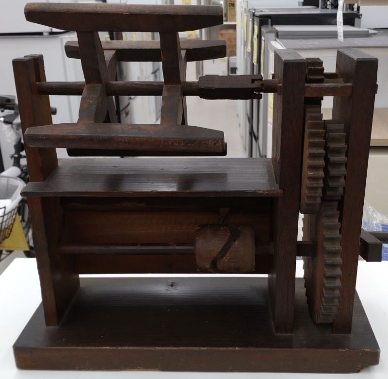 日本正規代理店 昔の古い糸巻き器　　アンティーク古道具 雑貨