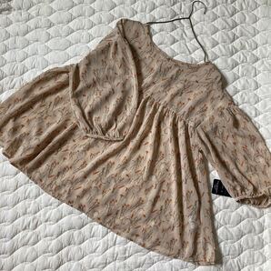 シフォンブラウス 5部袖ブラウス トップス オーバーブラウス 花柄 とろみ バルーン袖