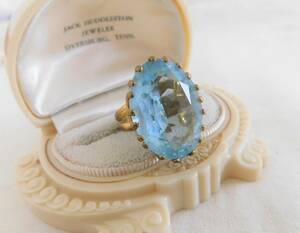 ヴィンテージ　アクアマリン色ガラスカボションの飾られた古い美しい存在感ある指輪　送料200