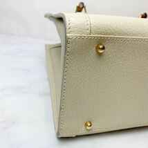 1円【新品同様！ 入手困難！】GUCCI グッチ ハンドバッグ トート バンブー レザー 1スタ レディース 希少色 1スタ グレーベージュ系_画像5