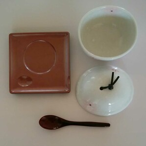 茶碗蒸しの器などの煮物碗