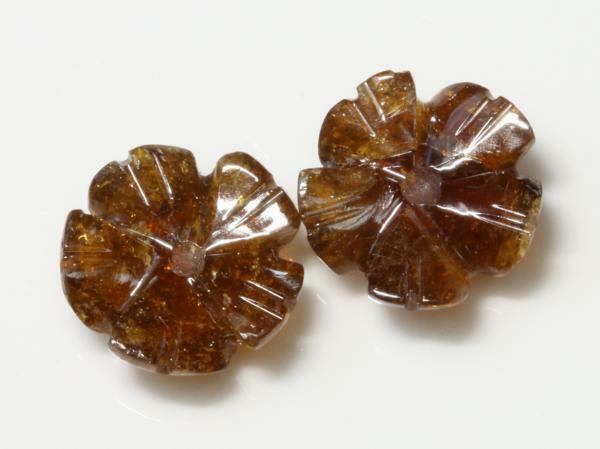 10月誕生石 ブラウン系のトルマリンの花 大きさ約12.2x12.3x4.5-4.7mm 2ケで10.60ct