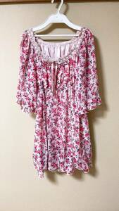 * sale middle * L'Est Rose *used* pink ground . pink sweet flower pattern . sleeve tunic ~axes femme Liz Lisa pink color . liking . person . certainly 