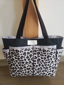 黒帆布◆グレーブラック系レオパード◆大きめトート◆ポケット沢山◆ハンドメイド◆
