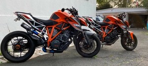 ★全国一律 送料5000円★新品未使用 中間パイプ/KTM1290 Super DUKE R専用【ステンレス製 チタン色】/1本出し/海外製/スーパーデューク