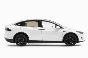テスラ特注 1/18 テスラ モデルX ホワイト Tesla Model X 開閉 ダイキャストモデル