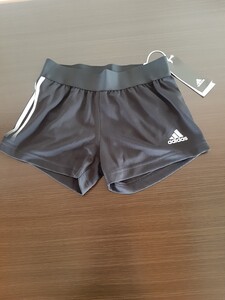 新品adidas ショートパンツ ランニングパンツ