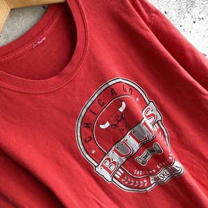 U.S Used Clothing 90's CHICAGO BULLS Basketball T-Shirt アメリカ古着 90年代 シカゴ ブルズ バスケットボール Tシャツ M size レッド