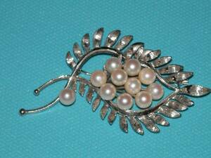 * pearl broach/ pearl 11 piece attaching brooch ⑥( silver color )*