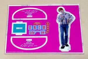 ONEW Japan 1st Concert Tour 2022 〜Life goes on〜 ゆらゆらアクリルスタンド ピンク オニュ オンユ SHINee グッズ ソロコン アクスタ