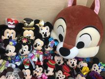 □8-10 Disney 東京ディズニーランド シー ミッキー ミニー チップとデール ぬいぐるみバッジ 他 60体まとめ売り ぬいば 記念 15周年 正月_画像4