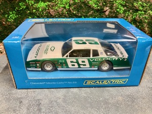 1/32 SCALEXTRIC C3947 ChevroletMonteCarlo 1986 #69 スロットカー 