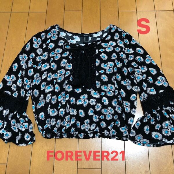 FOREVER21 トップス