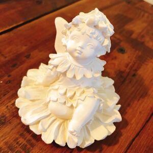 可愛い　天使の彫刻 エンゼルフェアリー　樹脂製