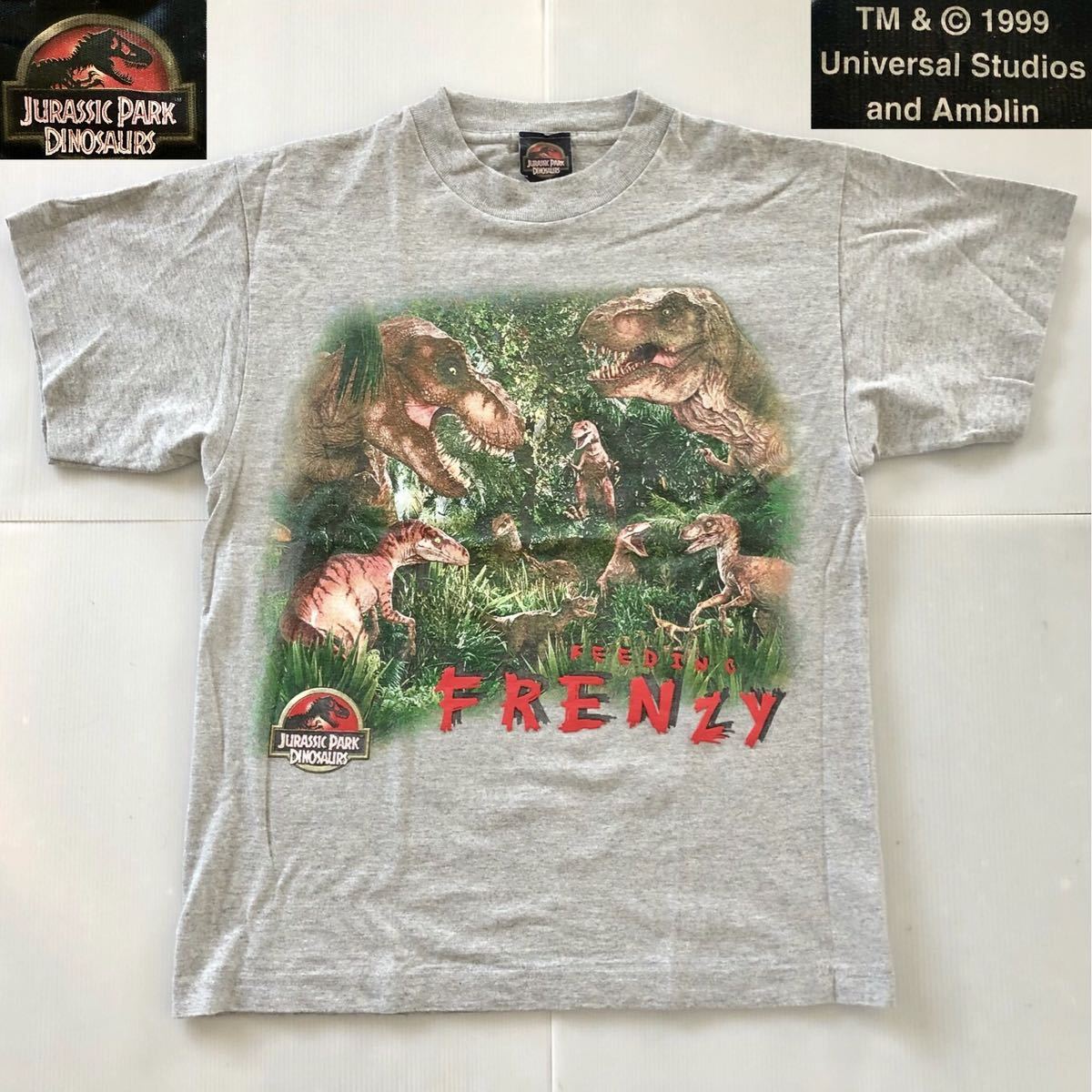 ユニバーサルスタジオ Tシャツの値段と価格推移は?|289件の売買情報 ...