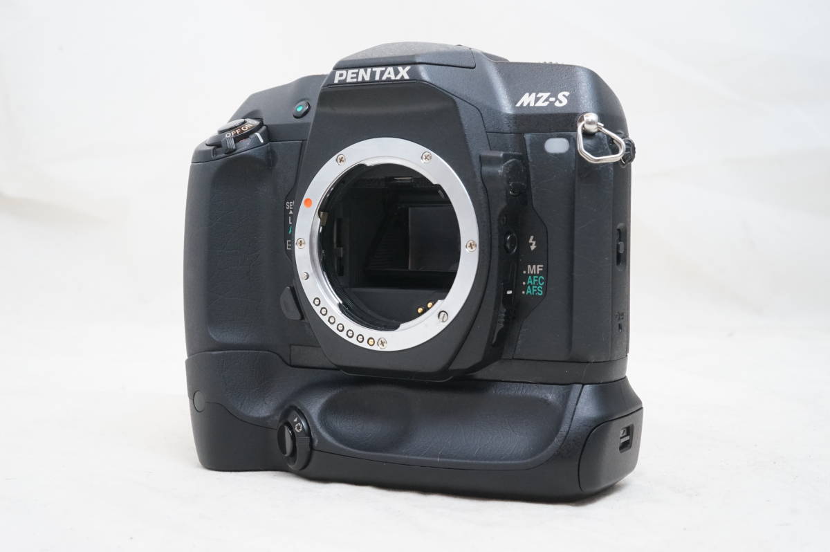 2022年のクリスマスの特別な衣装 PENTAX MZ-S QDボディ シルバー